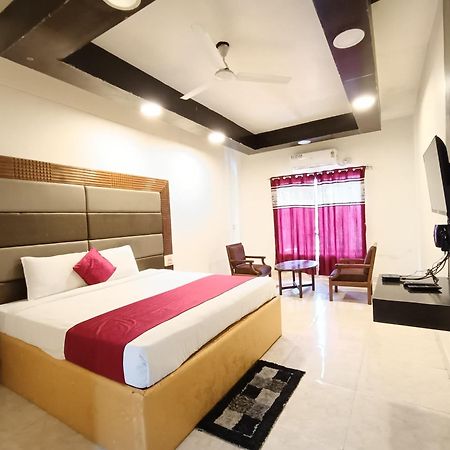 Hotel New Rajdarshan Madikeri Eksteriør billede