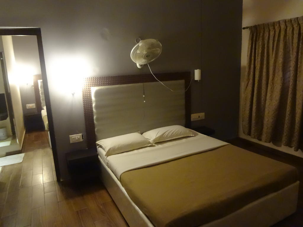 Hotel New Rajdarshan Madikeri Værelse billede