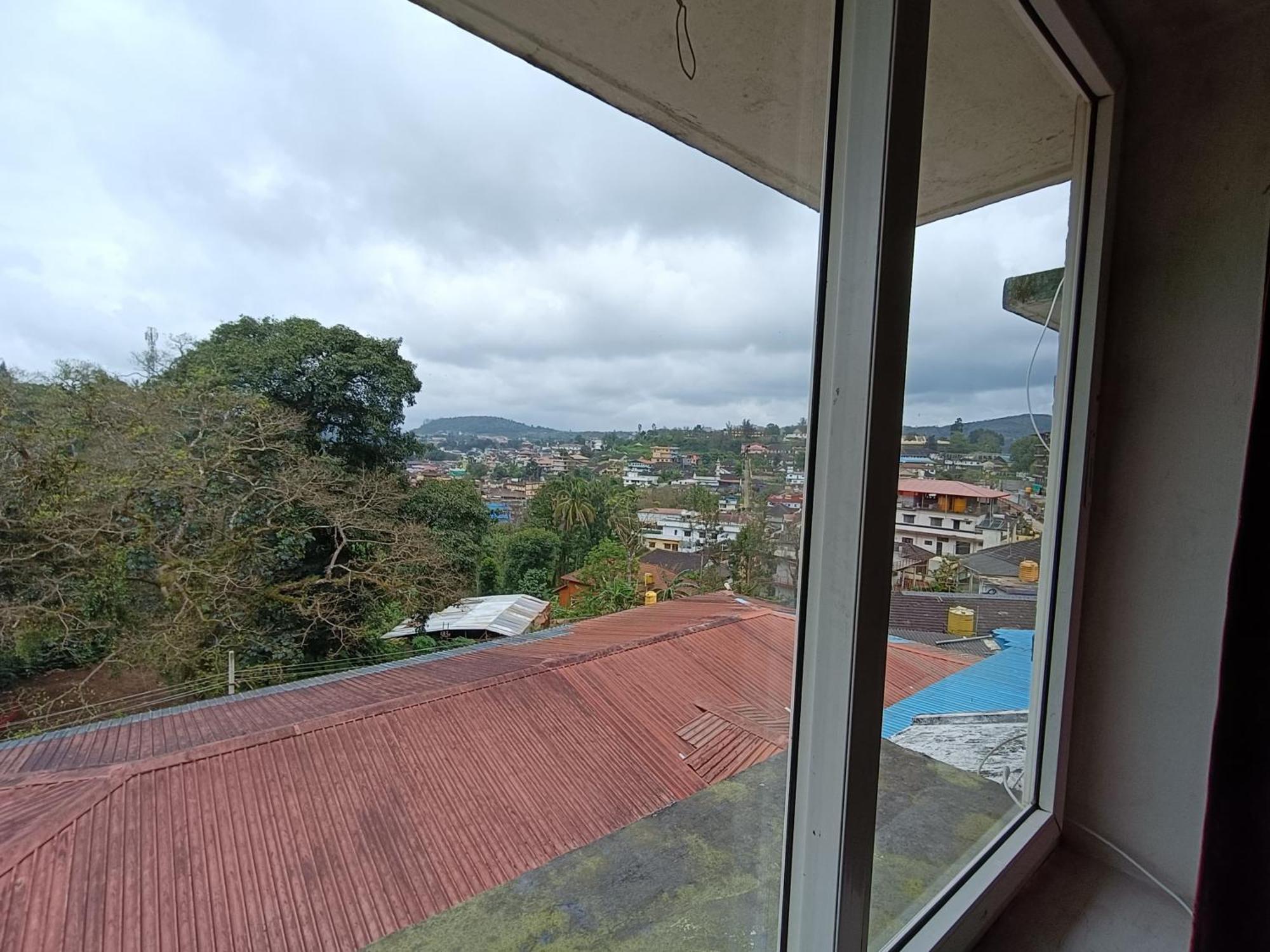 Hotel New Rajdarshan Madikeri Eksteriør billede