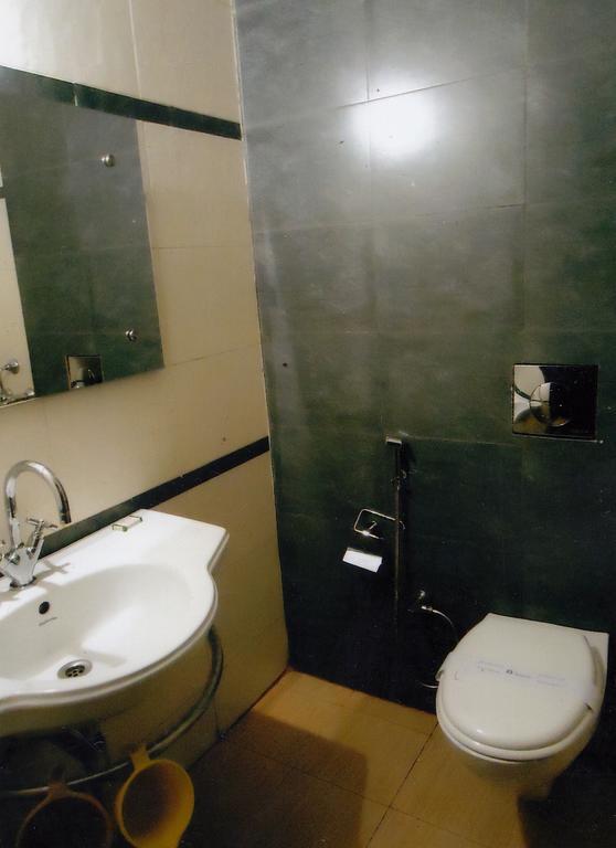 Hotel New Rajdarshan Madikeri Eksteriør billede