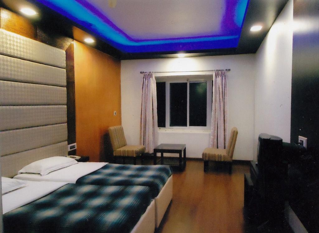 Hotel New Rajdarshan Madikeri Eksteriør billede