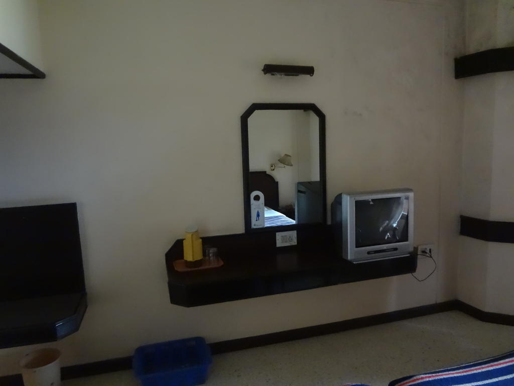 Hotel New Rajdarshan Madikeri Eksteriør billede