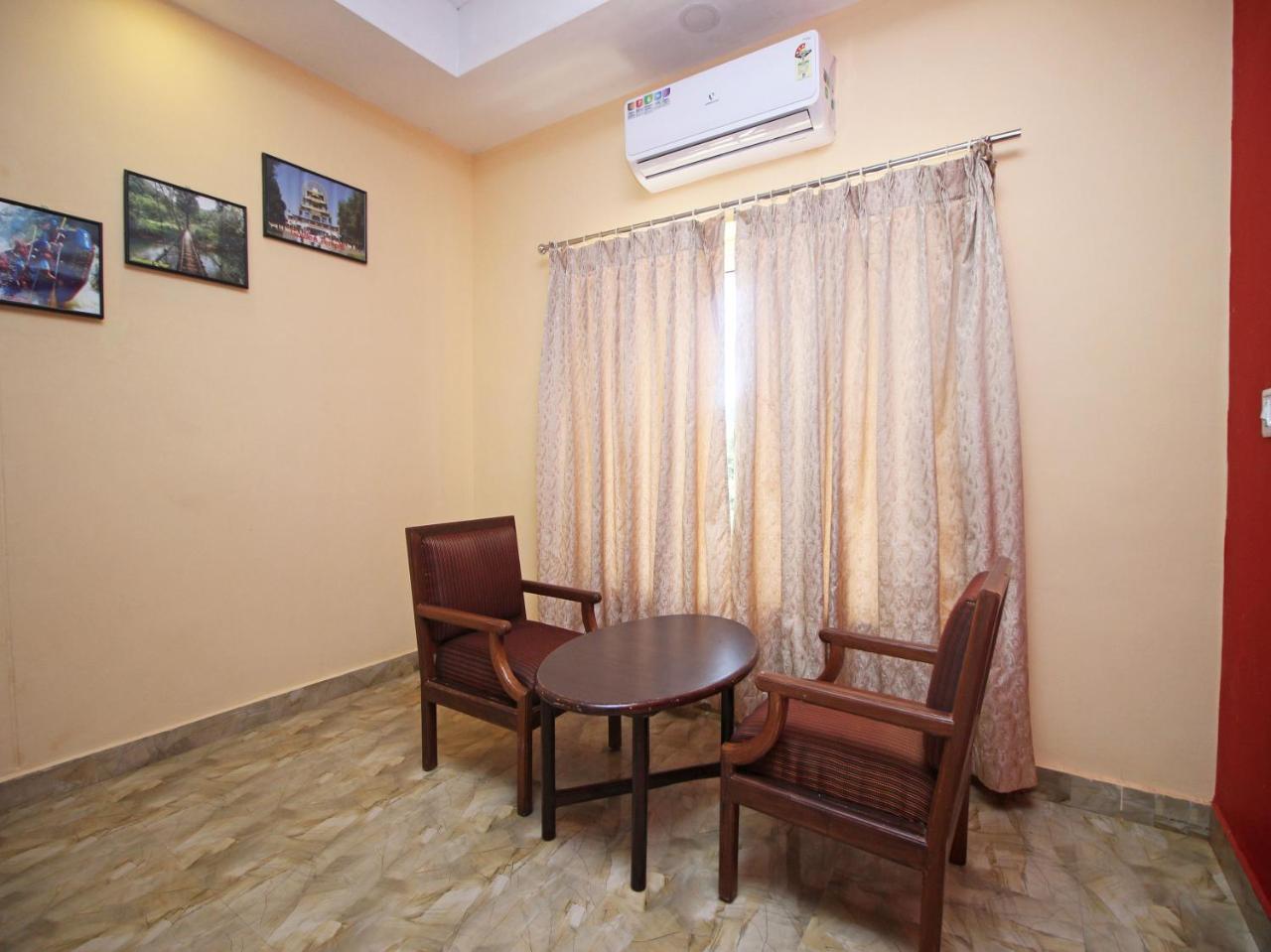 Hotel New Rajdarshan Madikeri Eksteriør billede