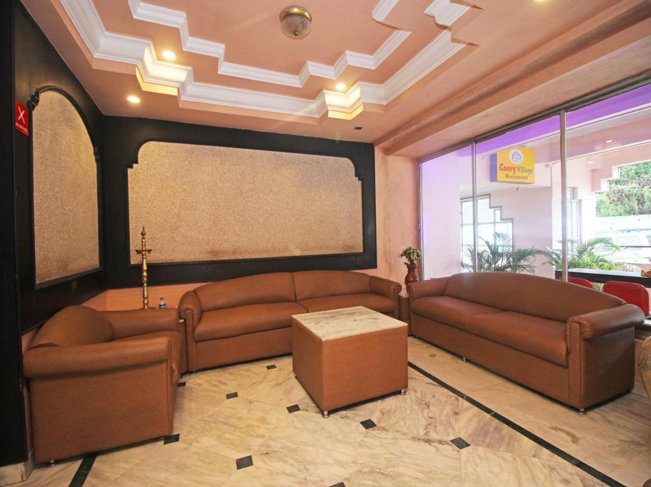 Hotel New Rajdarshan Madikeri Eksteriør billede