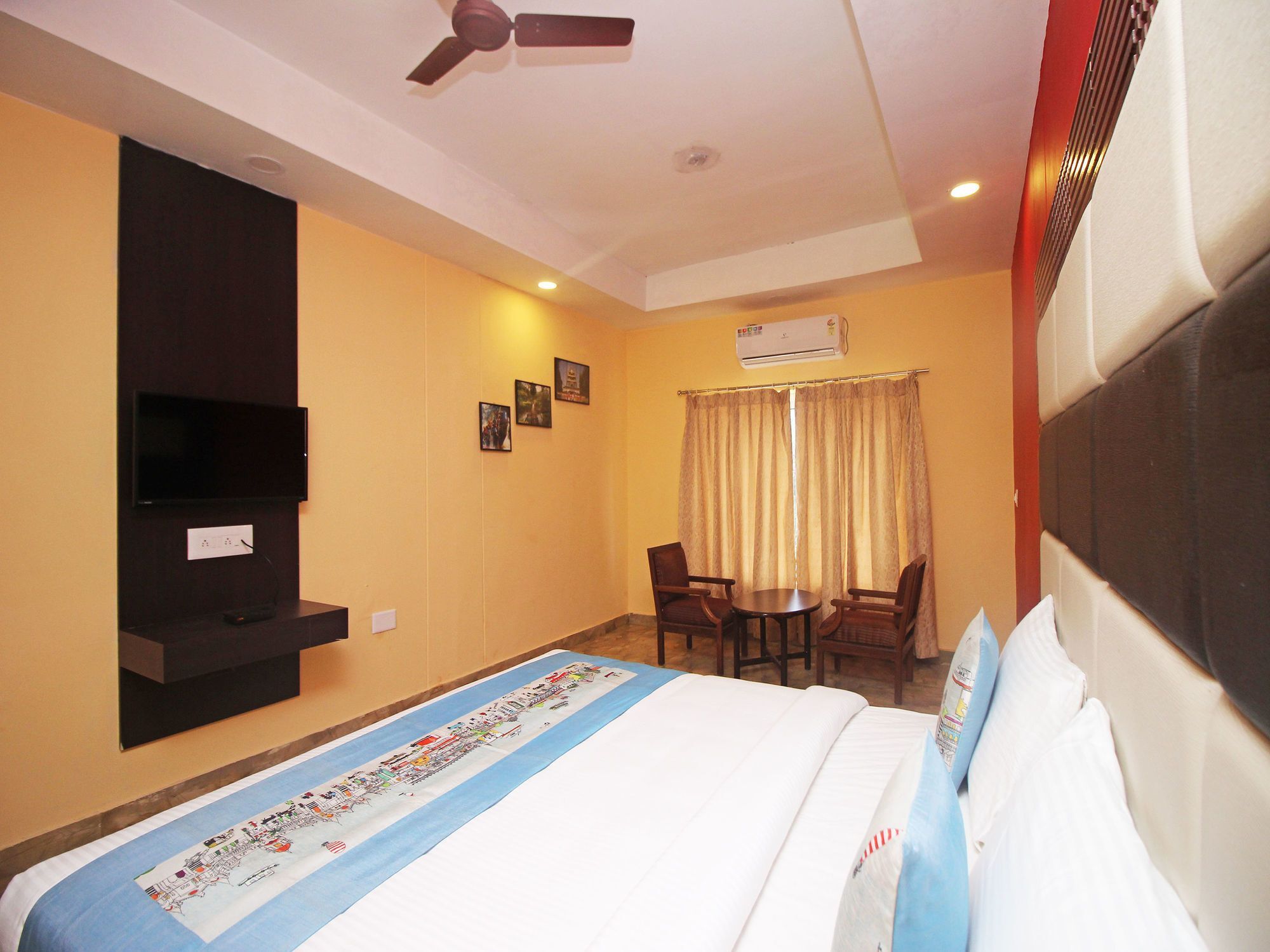Hotel New Rajdarshan Madikeri Eksteriør billede